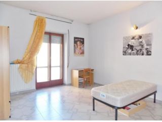 Stanza in appartamento in affitto a Catanzaro