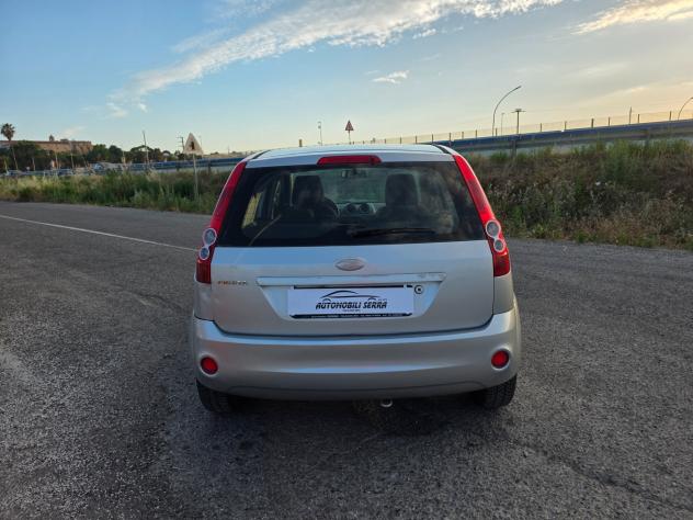 Ford Fiesta 1.2 16V 5p. Titanium - Foto 6