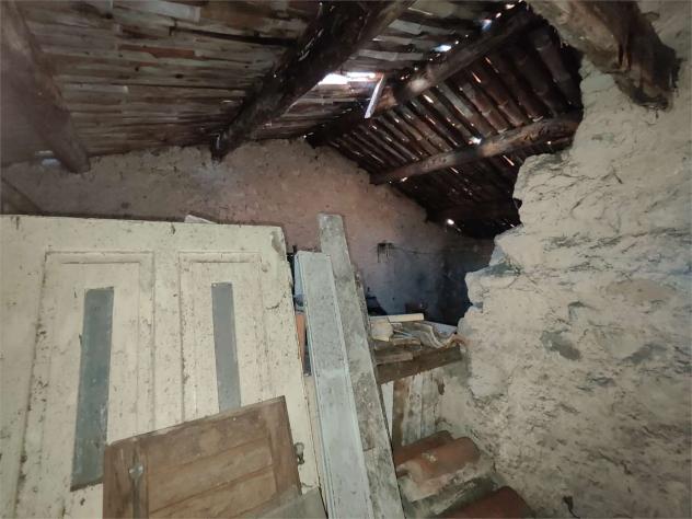 V000486 - CASA TERRACIELO DA RISTRUTTURARE - Foto 17