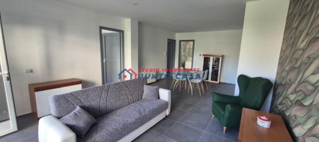 ZONA FUNIVIA – Appartamento in villa arredato a nuovo, 1°p. s/a – 60mq ca. + verandina + giardinetto - 2 vani + acc. Ristrutturato, ottimo contesto. E - Foto 4