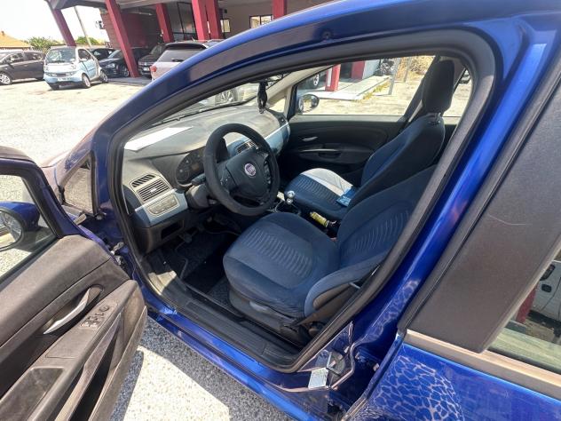 Fiat Grande Punto 1.3 MJT 75 CV 5 porte Fun - Foto 10