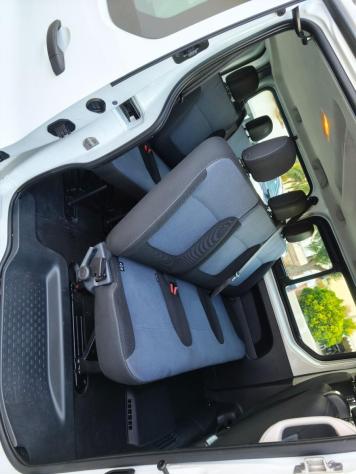 OPEL Vivaro 9 Posti Passo lungo + Gancio Traino - Foto 8