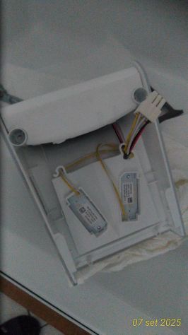 particolari per frigo electrolux ENN2815COW (2020) - Foto 10