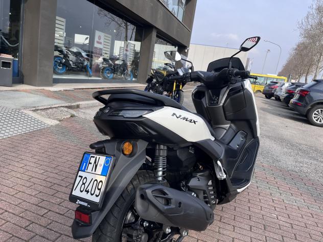 Yamaha Nmax 125 pochi km anche patente B - Foto 9