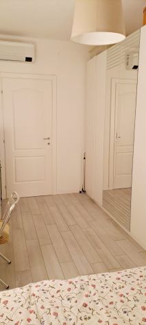 Luminosa stanza nel verde – MM Famagosta - Foto 3