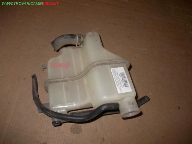 SERBATOIO TERGICRISTALLI TOYOTA YARIS (XP10) 3 porte / 5 porte  Vetri e Retrovisori  Cristalli  Parabrezza  Vaschetta te TOYOTA - YARIS - 01-03-2003 -