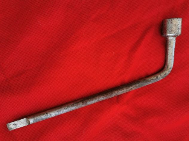 CHIAVE RUOTA Yaris + ( dado di fissaggio ruota ) - Foto 7