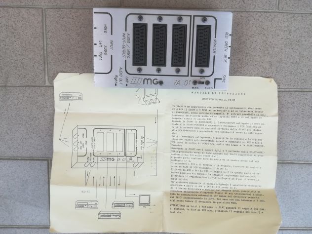 COMMUTATORE VIDEO-AUDIO 3 USCITE SCART + RCA A/V