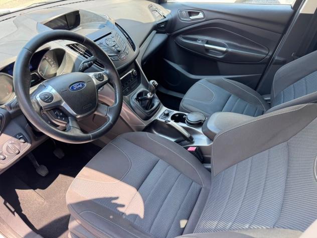 Ford Kuga 2.0 TDCI 140 CV 2WD Titanium - Foto 8