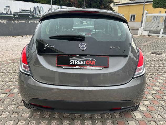 Lancia Ypsilon 1.0 Ecochic Silver - Foto 5