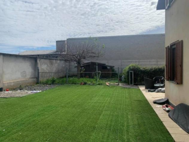Immobile in asta di 120 m², box auto doppio in vendita a Buscate - Foto 2