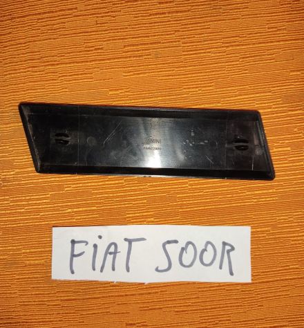 LOGO TARGHETTA CALANDRA OSSATURA RIVESTIMENTO ANTERIORE FIAT 500R - Foto 2