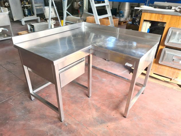 tavolo inox angolare con cassetto usato