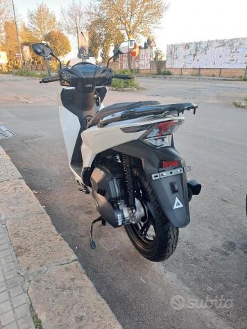 Tnt xcs 125 abs 15cv start & stop garanzia ufficia - Foto 8
