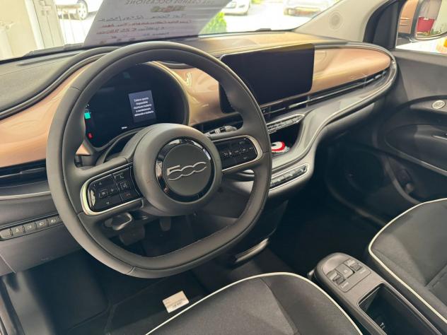 FIAT 500 500e 42 kWh 320 PACK TECH - Foto 8