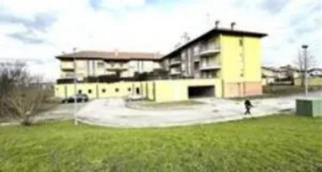 Immobile in asta di 125 m² con più di 5 locali e box auto doppio in vendita a Oleggio - Foto 3