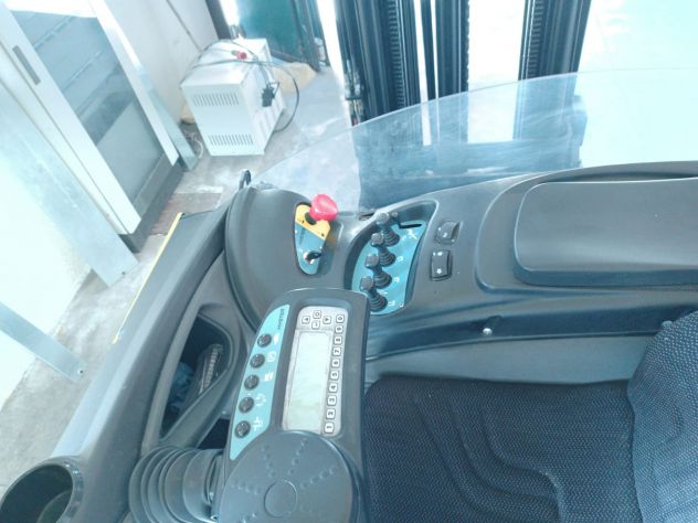 Carrello elevatore retrattile hyster Modello r 1.4 - Foto 2