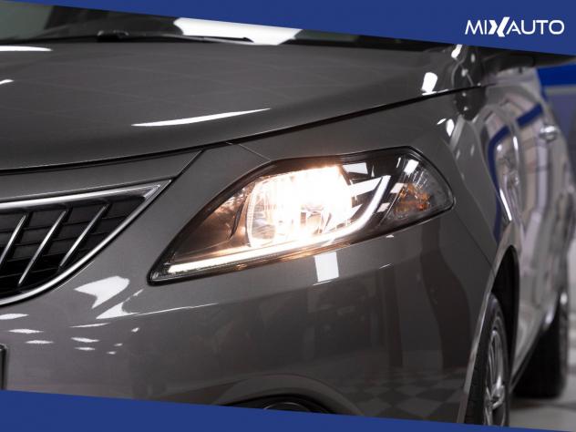 Lancia Ypsilon 1.0 Firefly Hybrid Gold Plus 70CV 5 Porte - Foto 10