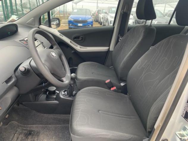 TOYOTA Yaris 1.0 5 porte Now rif. 23515474 - Foto 9