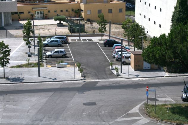 Ufficio arredato pronto incluso posti auto euro 200 mensili - Foto 10