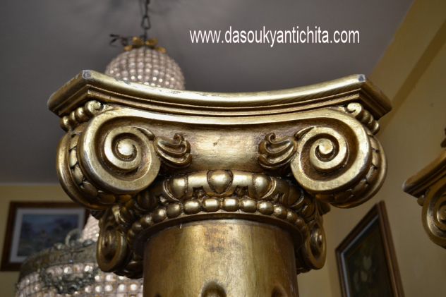 Coppia di colonne dorate alte 225 cm. con capitelli stile ionico - Foto 7