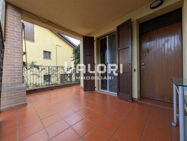 BILOCALE AL PIANO TERRA CON INGRESSO INDIPENDENTE, CORTE ESCLUSIVA E GARAGE - Foto 3
