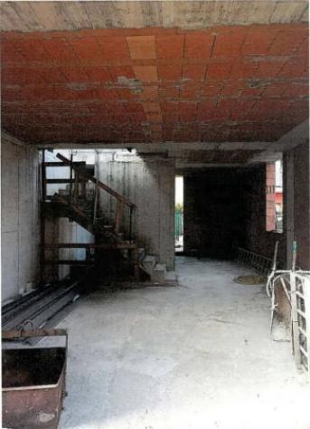 Immobile in asta di 244 m², box auto doppio in vendita a Faloppio - Foto 3
