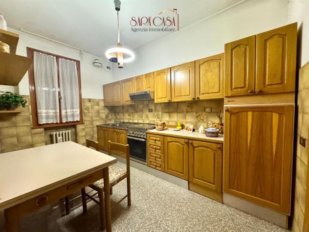 Casa indipendente con taverna, garage e giardino su quattro lati - Foto 6