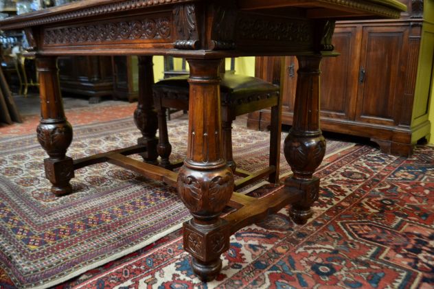 Tavolo-scrivania con sedia stile Rinascimentale metà XX sec. - Foto 3