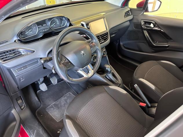 Peugeot 208 1.2benz. Allure - Foto 5