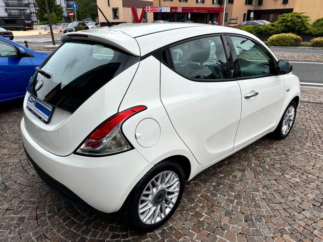 Lancia Ypsilon 1.3MJT 95CV 5P -Neopatentati - Foto 6