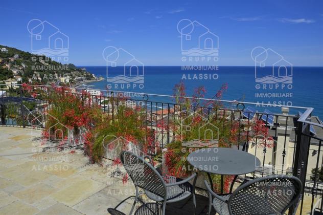 ESCLUSIVA PROPRIETÀ DI PRESTIGIO CON VISTA MARE TOTALE, PISCINA PANORAMICA E DEPENDANCE INDIPENDENTE - Foto 14