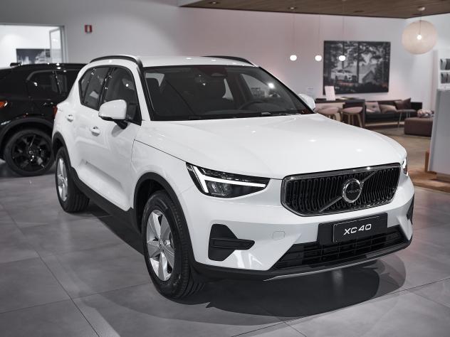 Volvo XC40 B3 automatico Essential - Foto 3