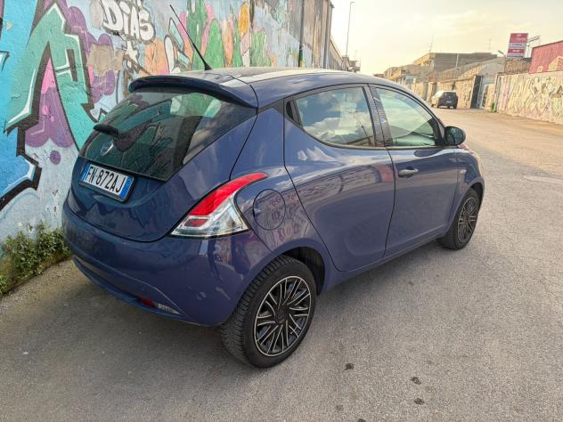Lancia Ypsilon 1.2 benzina come nuova - Foto 4