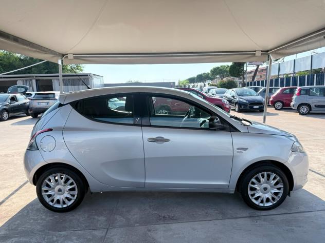 Lancia Ypsilon 1.2 69 CV 5 porte Gold - Foto 8