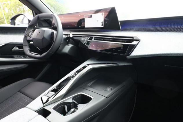 PEUGEOT 5008 Hybrid 145 e-DCS6 GT rif. 24133890 - Foto 8