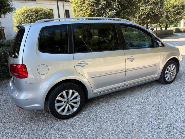 Volkswagen Touran 2.0 TDI 140 CV DSG Highline - Foto 6