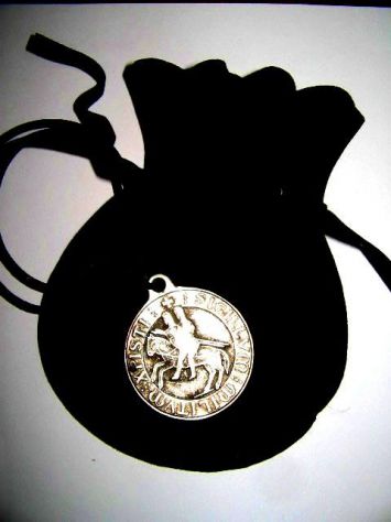 SIGILLO DEI CAVALIERI TEMPLARI-PELTRO E ARGENTO CON CATENINA O PORTACHIAVE - Foto 3