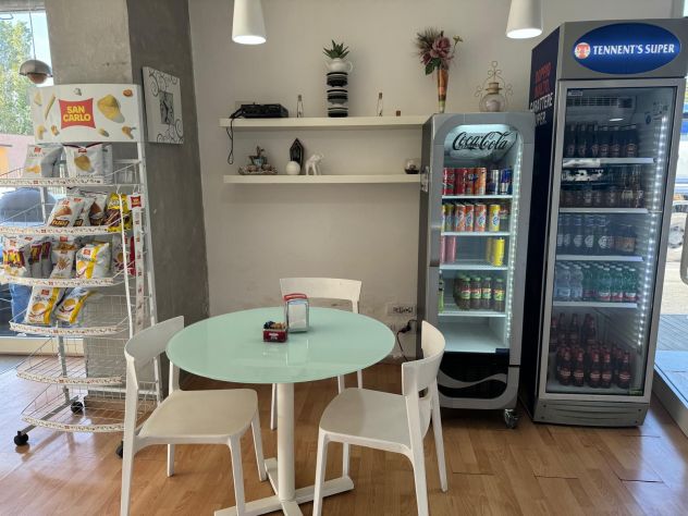 Tavolino in vetro e sedie Calligaris in perfette condizioni - Foto 2