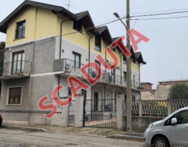 Immobile in asta di 255 m², box auto doppio in vendita a Busto Arsizio