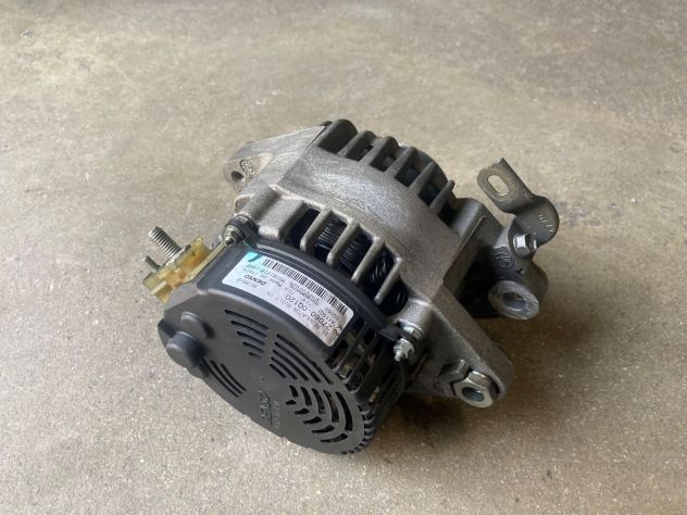 Alternatore Citroen C1 1.0 benzina del 2010 (27060-0Q120) - Foto 3