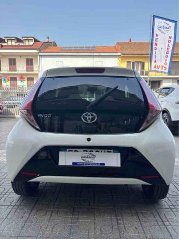 Toyota Aygo 1.0 VVT-i 69 CV 5 porte x-play TSS MMT - Foto 5