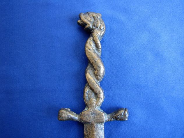 Antico tagliacarte in bronzo fuso - Foto 3