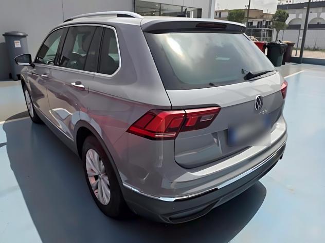 Volkswagen Tiguan 2.0 TDI 150 CV SCR DSG Life - Foto 4