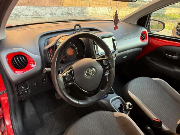 Toyota Aygo Connect 1.0 VVT-i 72 CV 5 porte x-cool MMT - Foto 9