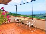 Alassio casa indipendente vista mare con ampi terrazzi/ spazi esterni, postauto