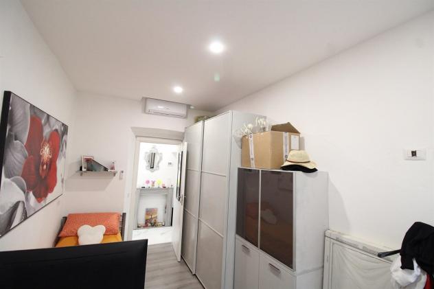 Porzione di corte di 3 locali e servizi - Foto 13