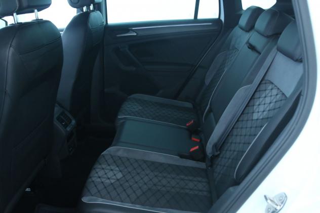 Volkswagen Tiguan 2.0 TDI SCR 150 cv R-Line DSG / IQ Drive Pack - Navigatore "Discover Media" - Adaptive Cruise Control - Fari LED - Foto 8