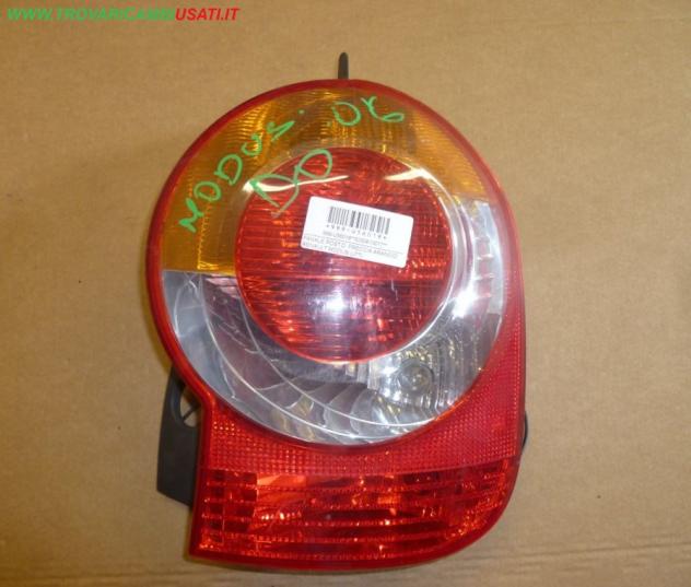 FANALE POST.D. FRECCIA ARANCIO RENAULT MODUS (J77)  Parti elettriche  Fanaleria  Fanali  Fanale post. sx. RENAULT - MODUS - 01-10-2004 - 01-02-2008