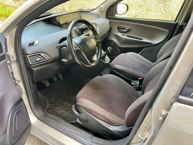 Lancia Ypsilon 1.3 MJT 16V 95 CV 5 porte - Foto 9